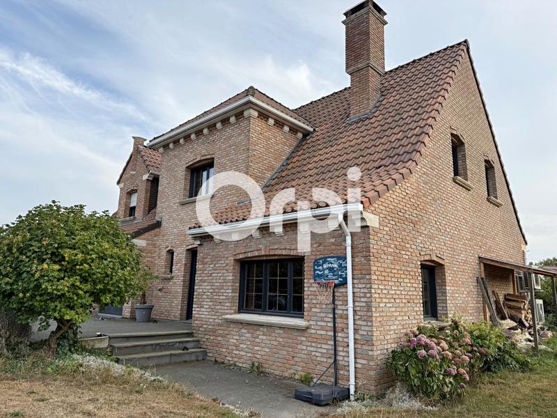 Maison - 220 m² - 7 pièces