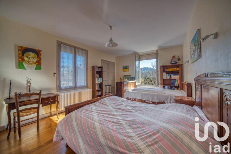 Maison - 365 m² - 12 pièces