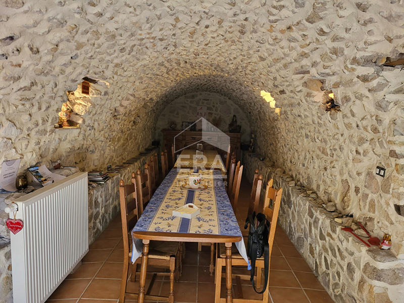 Maison - 538 m² - 12 pièces