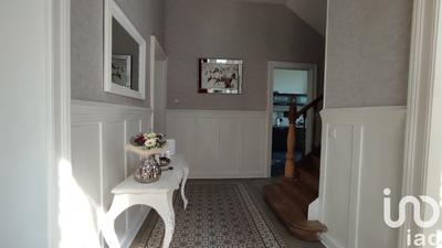 Maison - 208 m² - 9 pièces