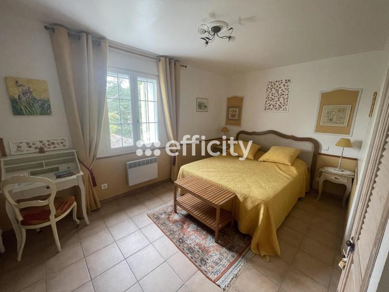 Maison - 230 m² - 9 pièces