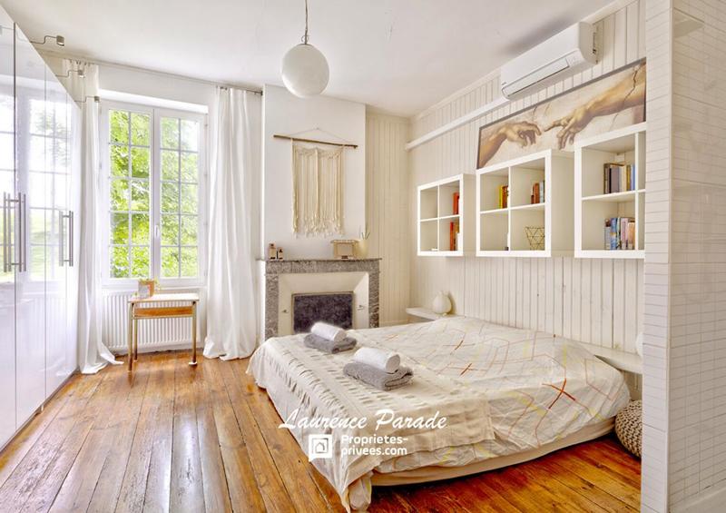 Maison - 590 m² - 19 pièces