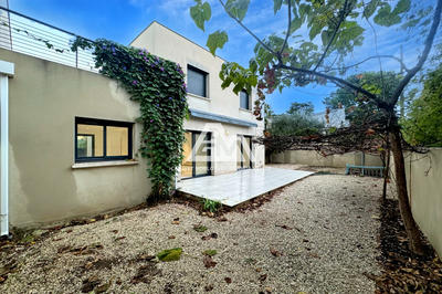 Maison - 115 m² - 6 pièces