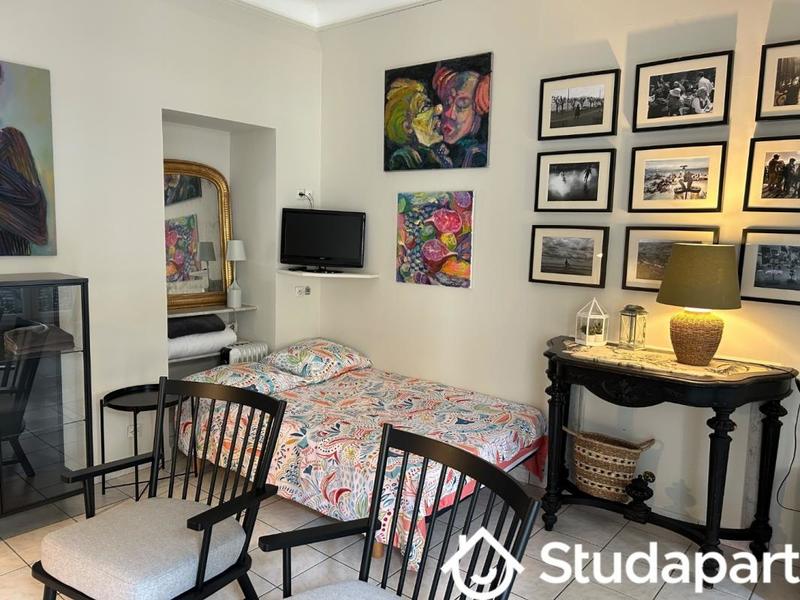 Chambre - 10 m² - 1 pièce