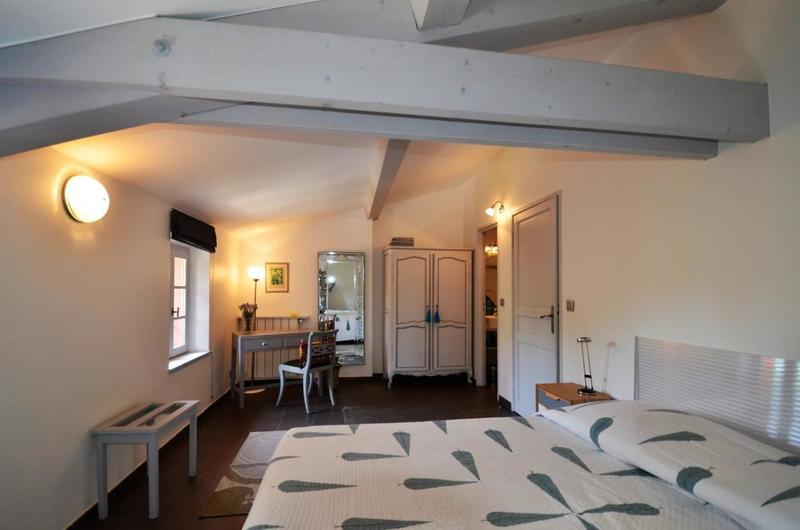 Maison chambre d'hôtes - 420 m² - 16 pièces