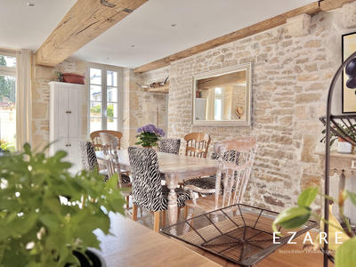 Maison - 219 m² - 7 pièces