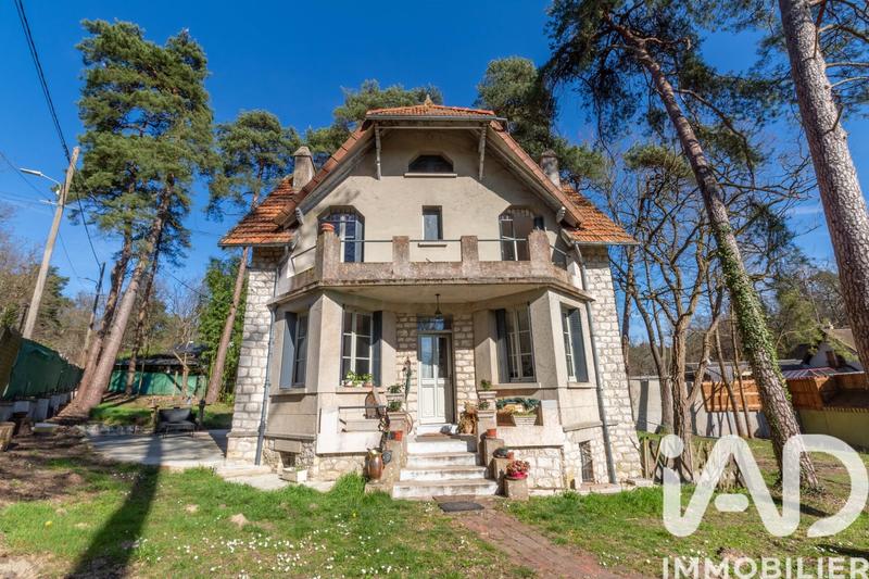 Maison - 97 m² - 5 pièces