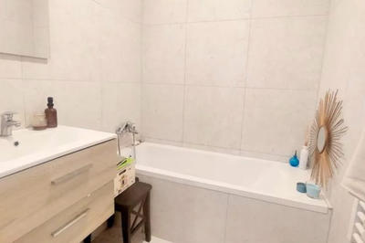 Studio - 30 m² - 1 pièce