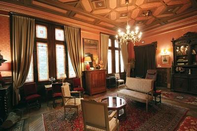 Manoir - 2 000 m² - 35 pièces