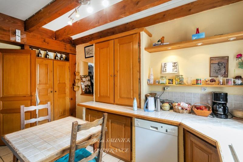 Propriété - 180 m² - 6 pièces