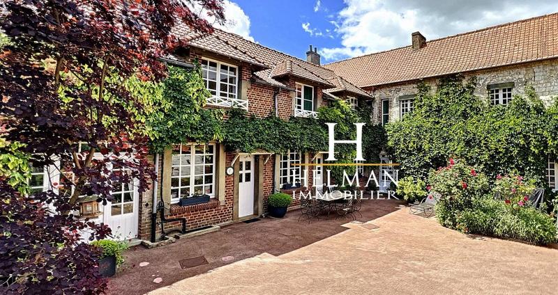 Maison - 360 m² - 15 pièces