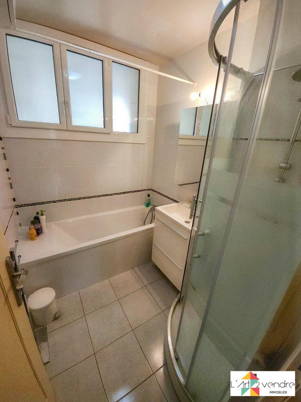 Appartement - 82 m² - 4 pièces