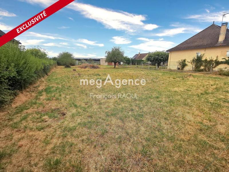 Terrain constructible - 1 073 m²