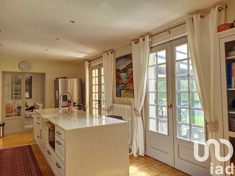 Maison - 185 m² - 7 pièces