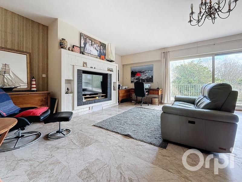 Maison - 450 m² - 8 pièces