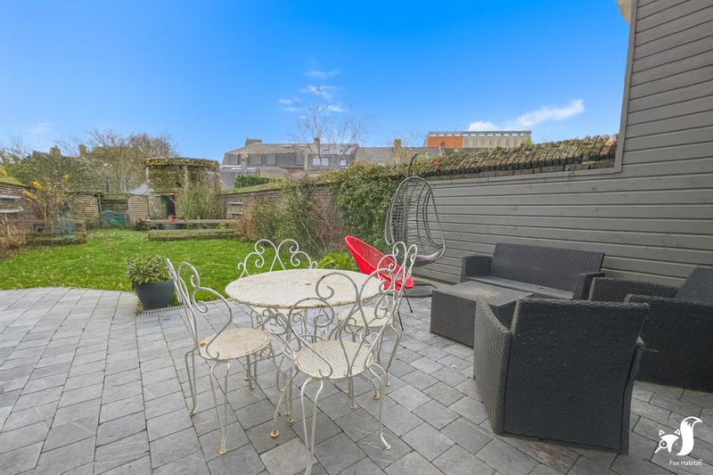 Maison - 218 m² - 8 pièces