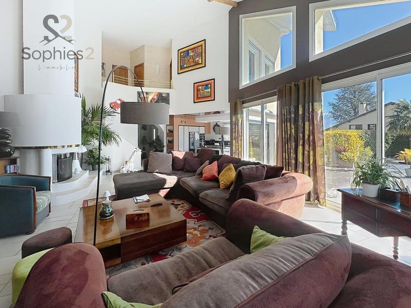 Maison - 169 m² - 5 pièces