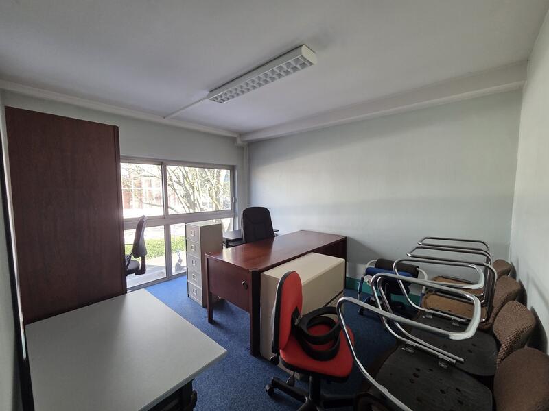 Bureau - 9 024 m² - 6 pièces