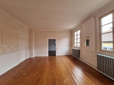 Appartement - 99 m² - 3 pièces