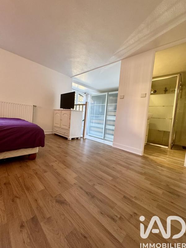 Maison - 218 m² - 8 pièces