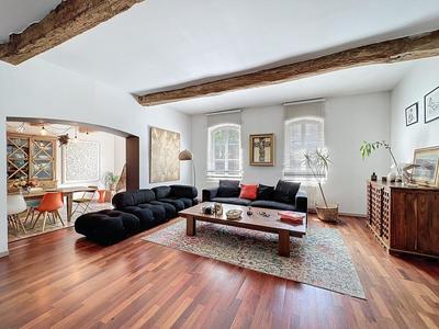 Villa - 270 m² - 7 pièces