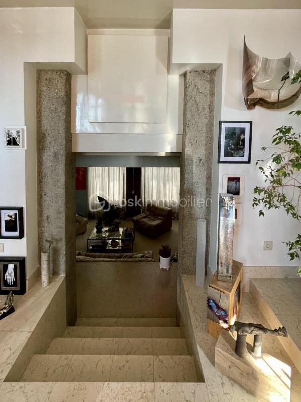 Loft - 308 m² - 12 pièces