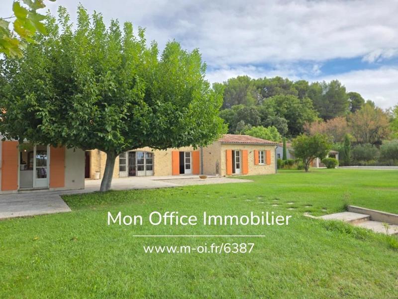 Propriété - 340 m² - 7 pièces