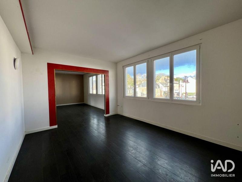 Local commercial - 176 m² - 4 pièces