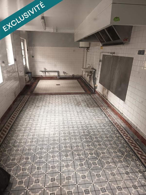 Maison - 301 m² - 12 pièces