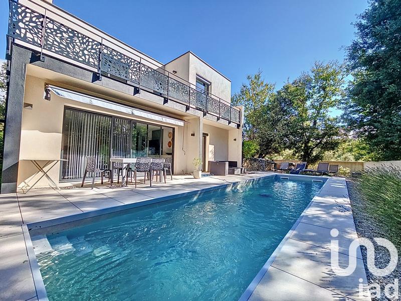 Maison - 185 m² - 7 pièces