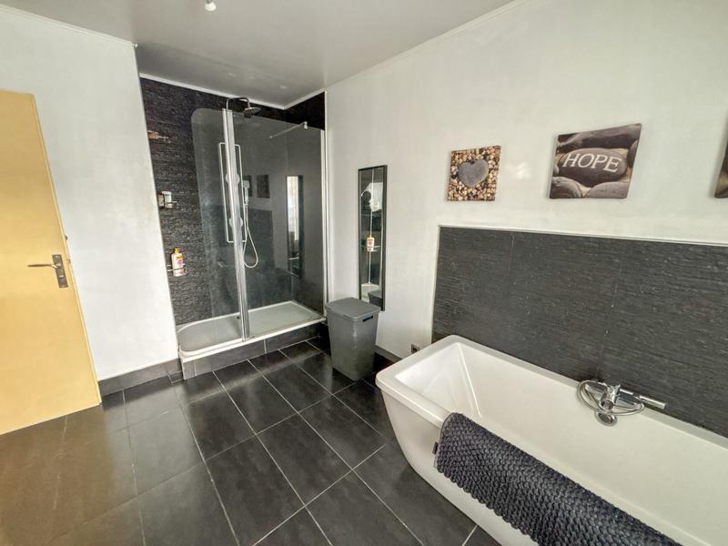 Maison - 103 m² - 5 pièces