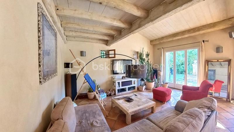 Maison - 210 m² - 8 pièces