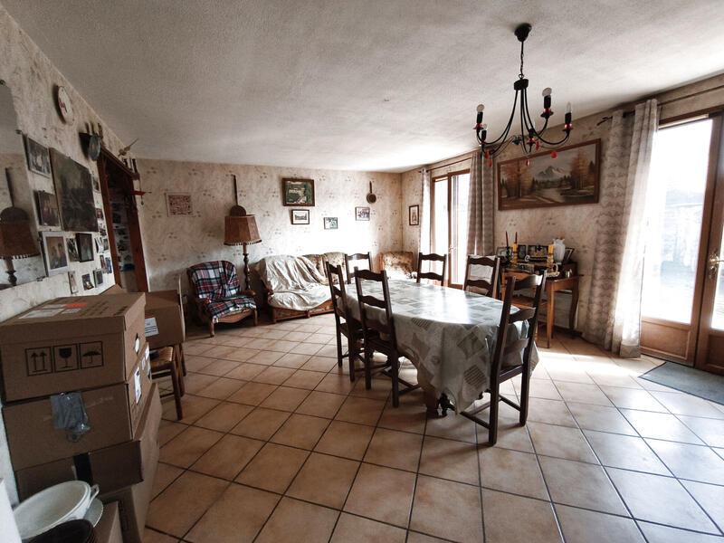 Maison - 95 m² - 4 pièces