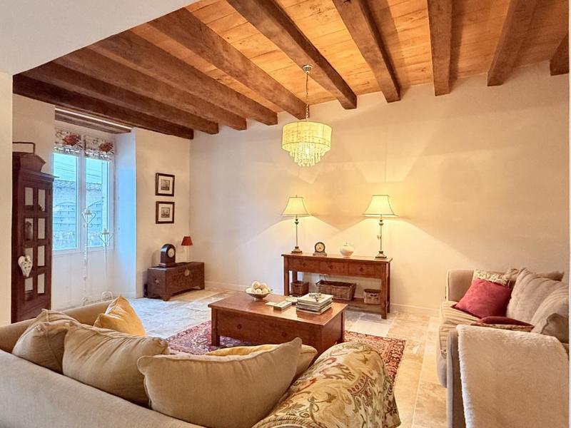 Maison - 180 m² - 6 pièces