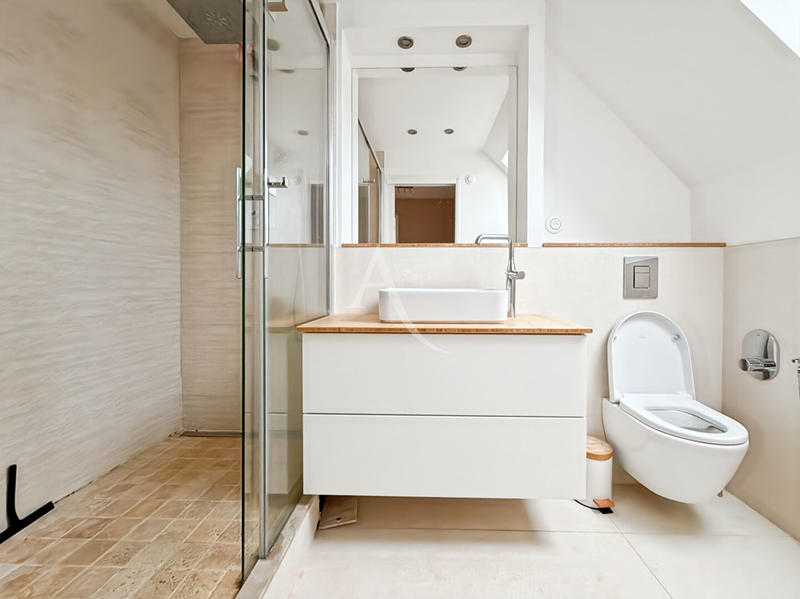 Maison - 96 m² - 6 pièces