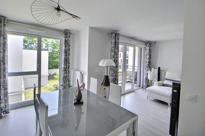 Appartement - 90 m² - 4 pièces