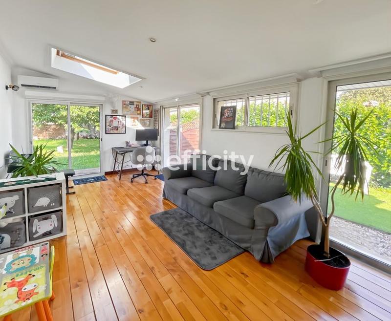 Maison - 145 m² - 6 pièces