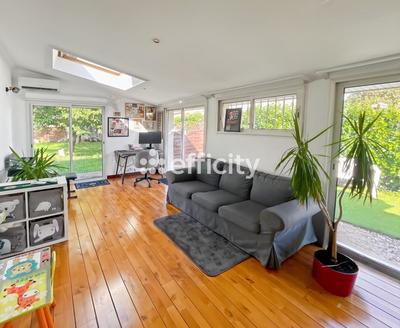 Maison - 145 m² - 6 pièces