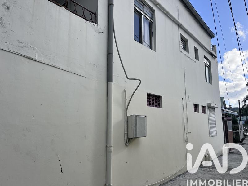 Maison - 250 m² - 8 pièces