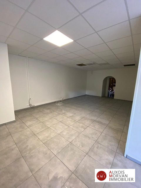 Local commercial - 150 m² - 4 pièces