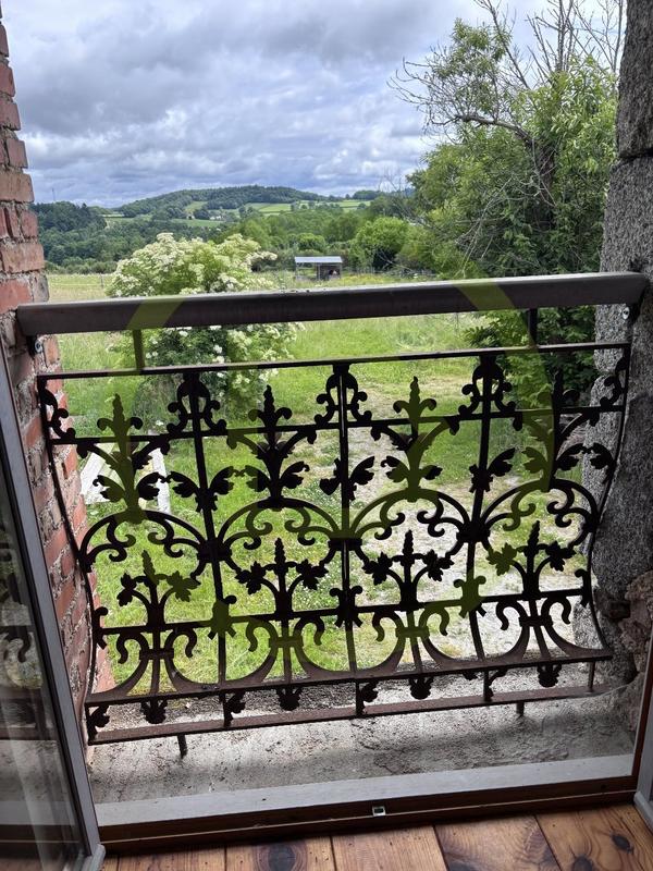 Maison - 250 m² - 7 pièces