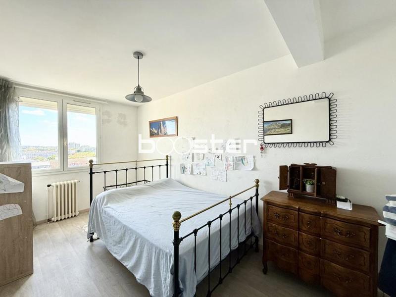 Appartement ancien - 79 m² - 4 pièces