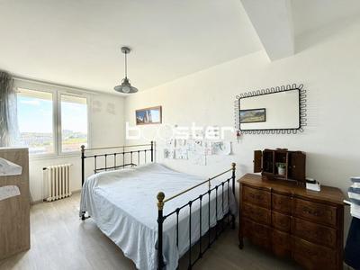 Appartement ancien - 79 m² - 4 pièces