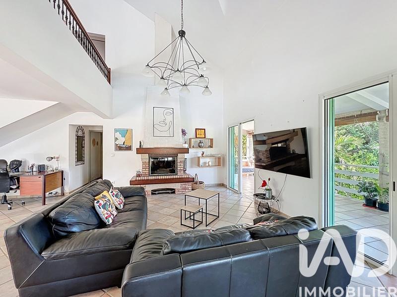 Maison de maîtres - 202 m² - 6 pièces