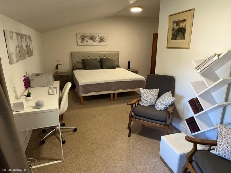 Maison - 218 m² - 7 pièces