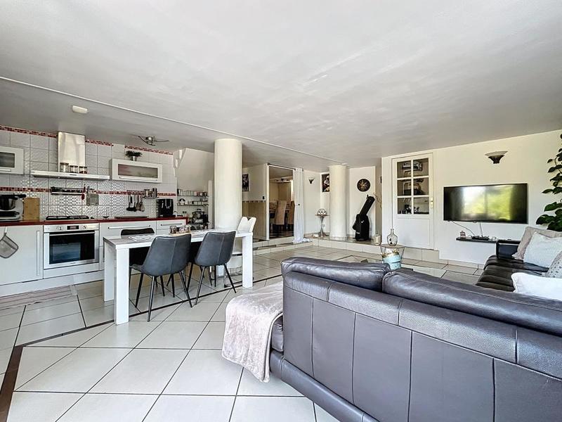 Maison - 197 m² - 6 pièces