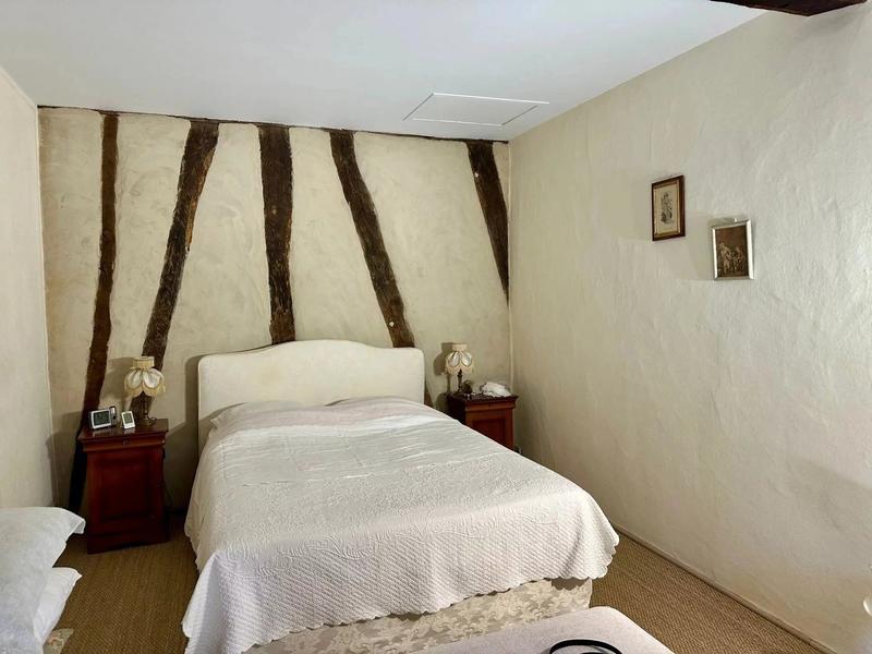 Maison - 260 m² - 8 pièces