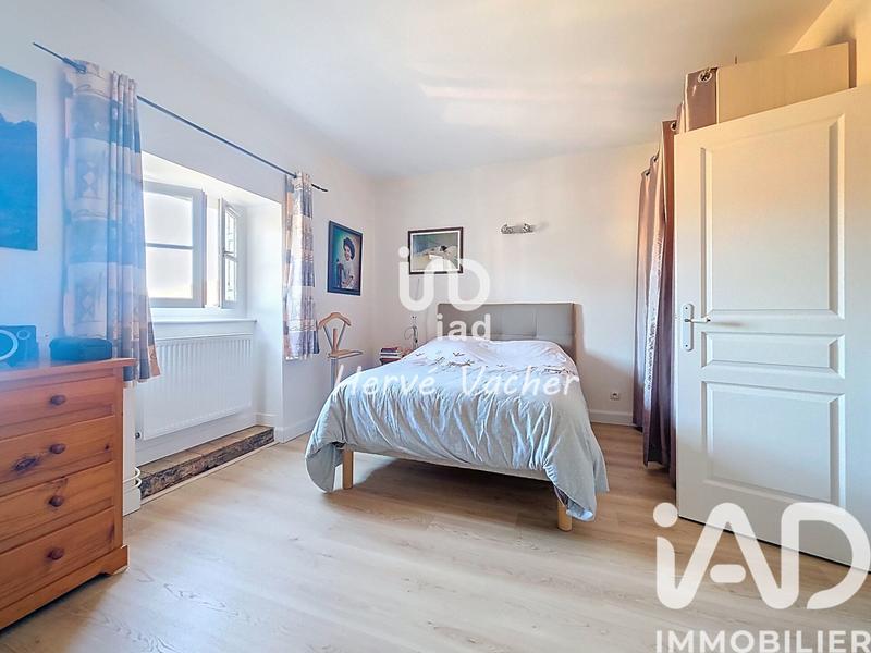 Appartement - 184 m² - 6 pièces