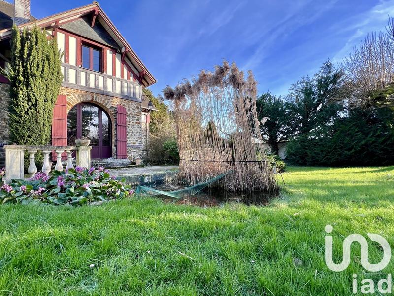 Maison - 400 m² - 13 pièces