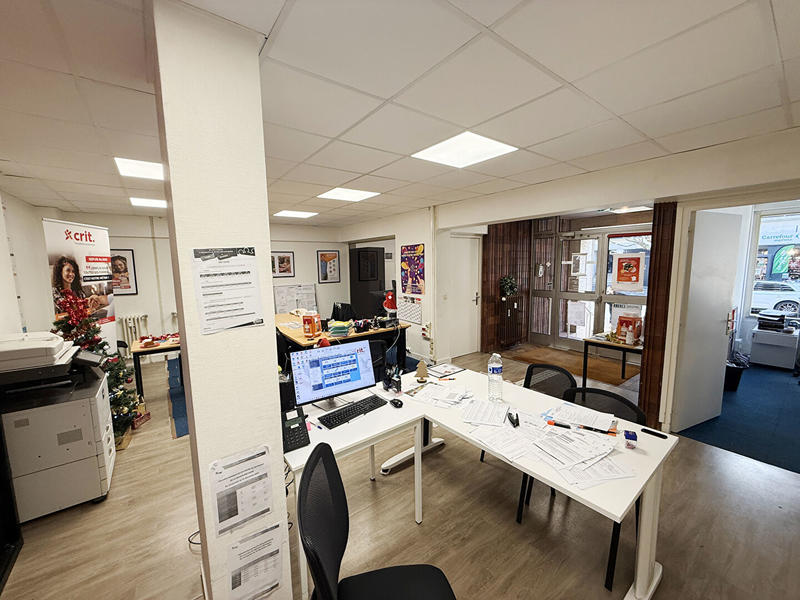 Bureau - 106 m² - 4 pièces